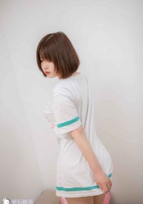 欧美啄木鸟秘书_BD英语完整视频观看